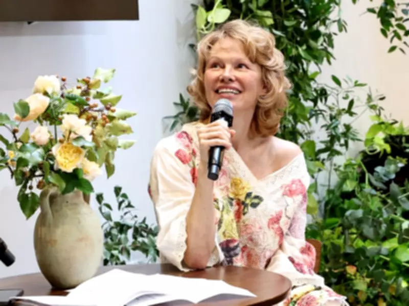 Pamela Anderson and Aerie Champion Realness in Anti-AI Model Campaign