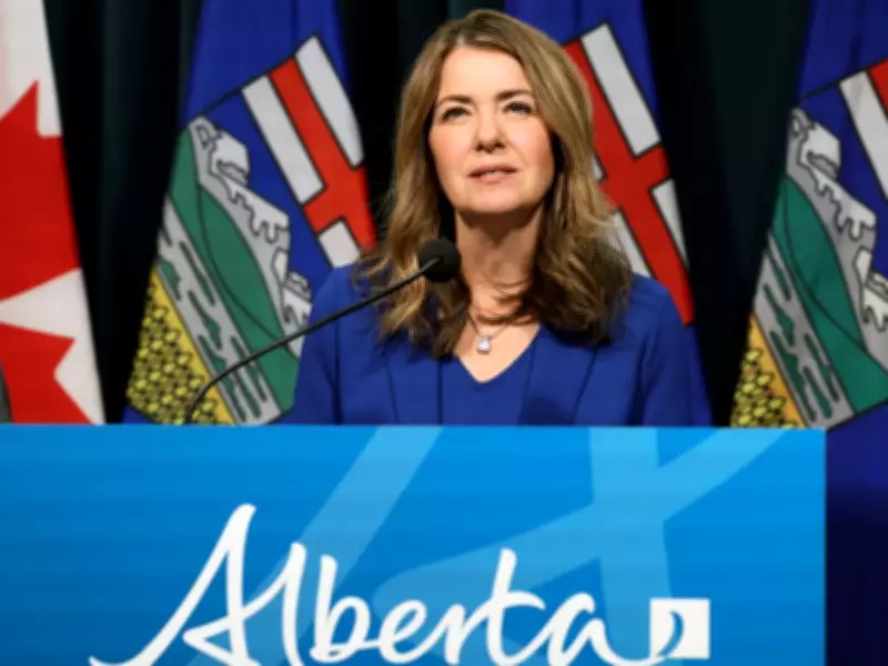 Poll Shows Majority of Albertans Back Smith's Plan to Limit Immigrant Access to Services