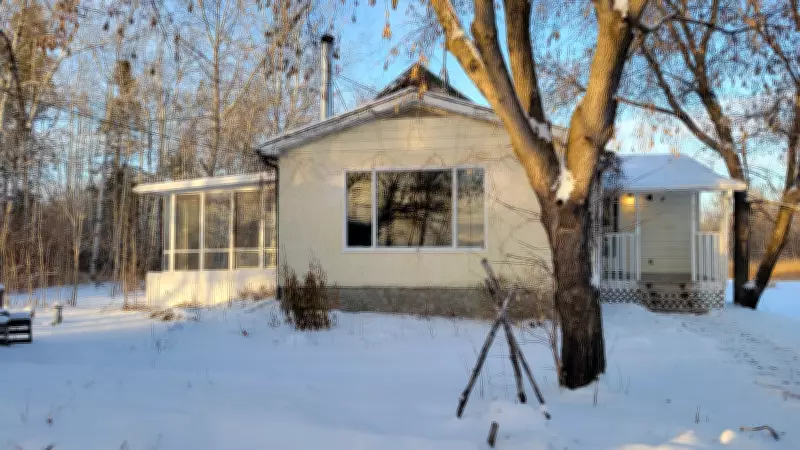 Recreational Property Prices Surge in Winnipeg Interlake Region, Report Reveals