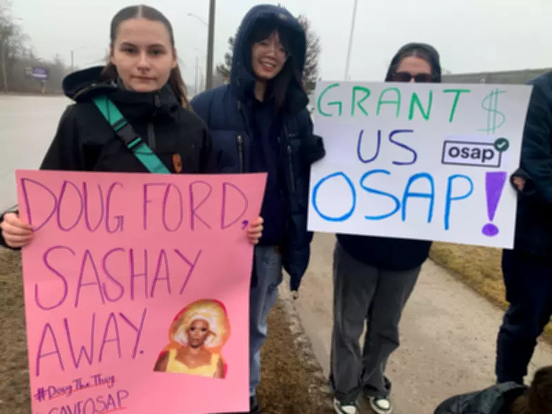 Simcoe County Students Protest Ontario Government's OSAP Funding Cuts