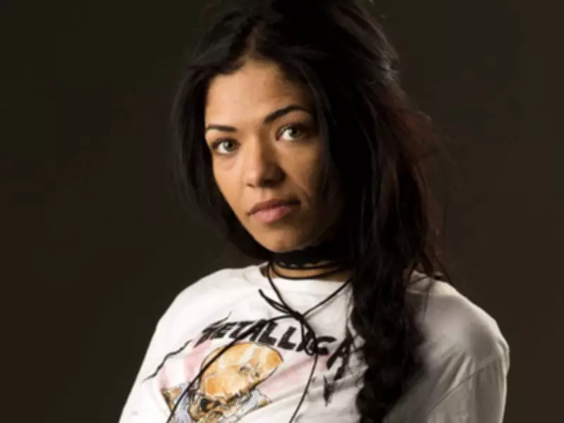 SUNshine Girl Heather: A Glimpse into Her Life and Passions