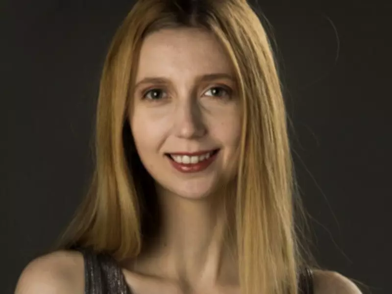 SUNshine Girl Laura: A Virgo Model with Disney Animation Dreams