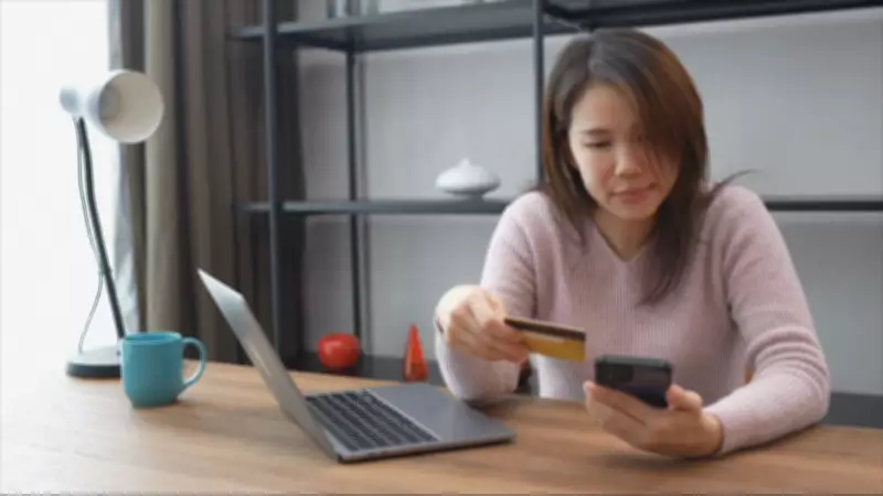 Survey: Nearly Half of Canadians Living Paycheque to Paycheque