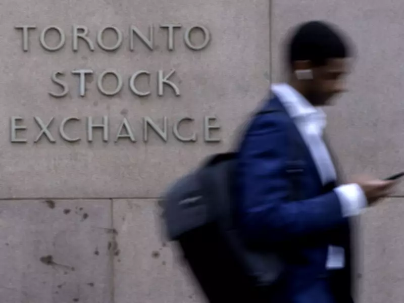 Toronto Stocks Rise on Oil and Gold Surge as U.S. Markets Decline