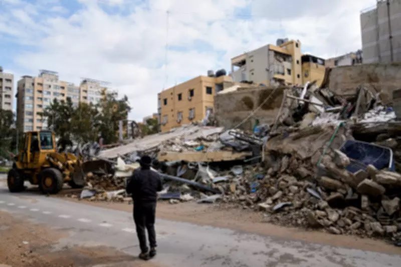 Trump Demands Warships from 7 Nations to Secure Strait of Hormuz Amid Conflict