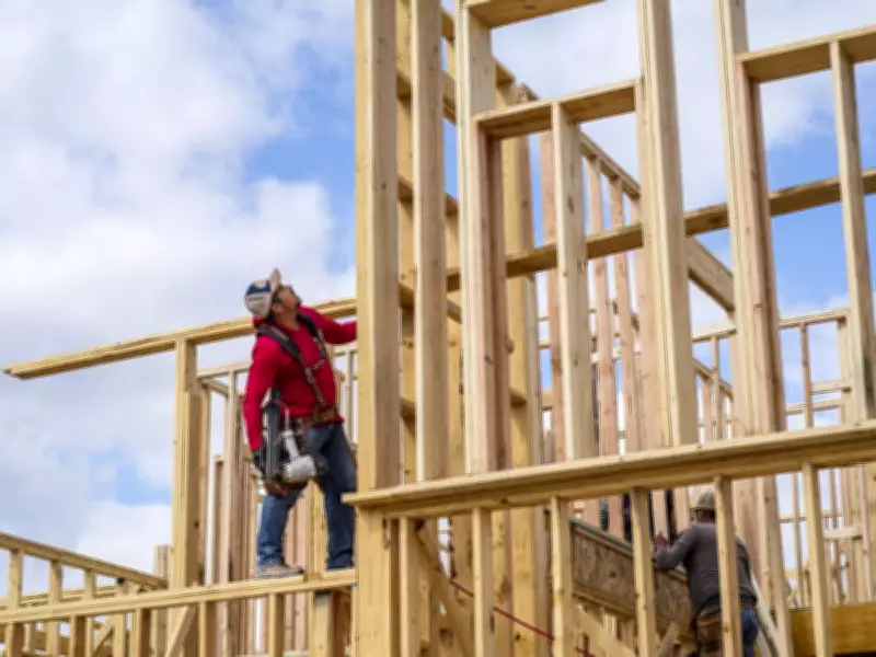 U.S. Labor Market Stumbles: 92,000 Jobs Lost, Unemployment Rate Climbs