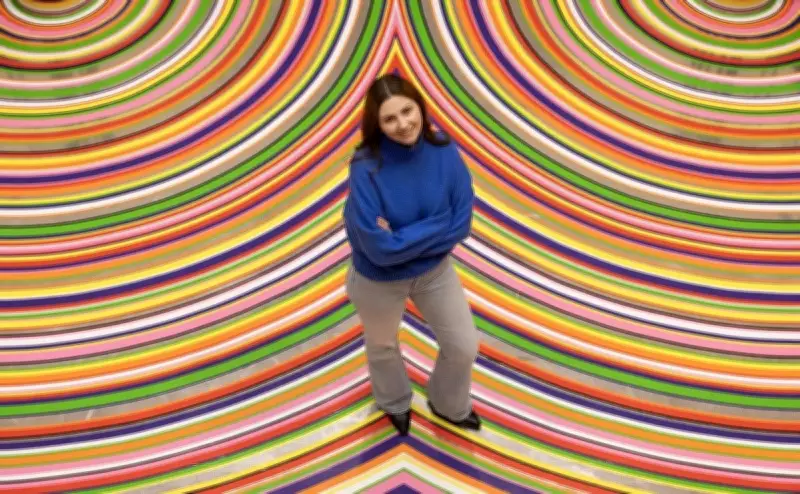 Vancouver Singles Embrace 'Get Thursday' Events to Escape Dating App Fatigue