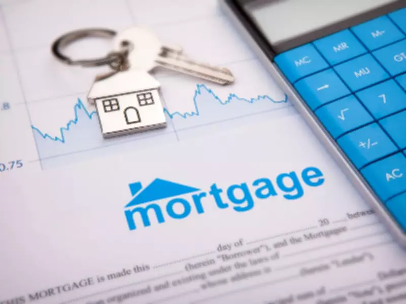 Why Delaying Variable Rate Mortgage Lock-In Often Backfires