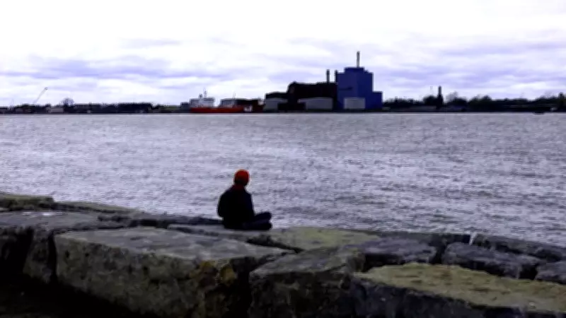 Windsor-Essex Faces Gusty Winds, Flurries, and Freezing Drizzle Risks