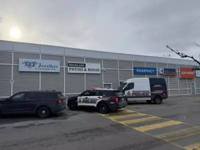 Kitchener Jewelry Store Robbery Sparks Police Investigation, Shakes Local Shoppers