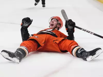 Maple Leafs' Easton Cowan Praises Rival Beckett Sennecke's Stellar NHL Rookie Season