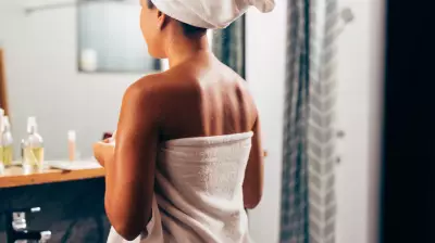 Natural Deodorant Dangers: Dermatologist Warns of Allergic Reactions