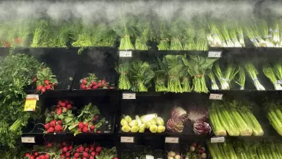 Ottawa Residents Seek Savings as Canadians Rely on Debt for Groceries