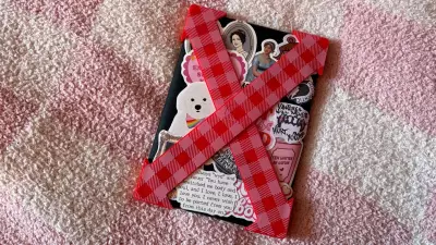 Silicone Kindle Straps Revolutionize Reading Comfort and Convenience