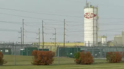 Trailer Transporting Gas-Cooling Tower to Cause Delays East of Edmonton Friday