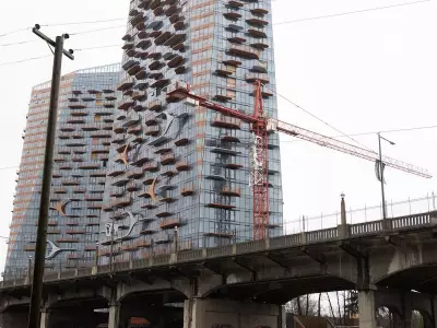 Vancouver's Burrard Bridge to Close Temporarily for Crane Removal This Weekend