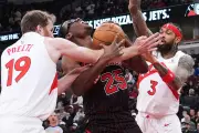 Barrett and Ingram Lead Raptors to Dominant 139-109 Victory Over Bulls