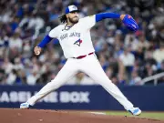 Blue Jays Pitcher Cody Ponce Sidelined with ACL Sprain After MLB Return