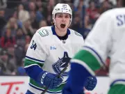 Canucks Seek Lessons from Senators' Turnaround Ahead of Monday Matchup