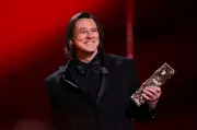 Jim Carrey's Face Sparks Debate After Honorary César Award Appearance