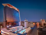 Las Vegas 'At Par' Exchange Rate Draws Over 15,000 Canadian Visitors in One Month