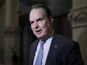 Liberals Continue Courting Opposition MPs After Securing Fourth Floor Crosser