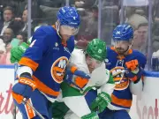 Maple Leafs' Three-Game Point Streak Snapped by Hungry Islanders