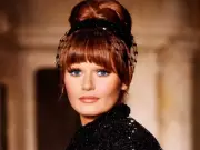 Valerie Perrine, Superman and Lenny Star, Dies at 82 After Parkinson's Battle