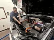 Vancouver College Launches $1 Course to Convert Gas Cars to Electric Vehicles