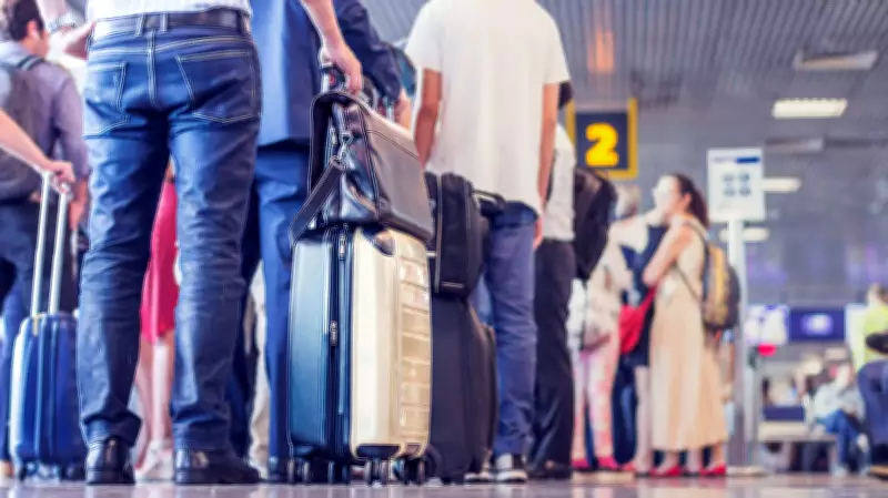 Air Travel Etiquette: Expert Tips for a Smoother Boarding Process