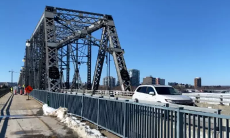 Alexandra Bridge in Ottawa to Close to Vehicles This Weekend for Maintenance