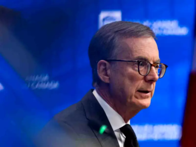 Bank of Canada Governor Discusses AI Risks with Fed Chair Amid Financial Stability Concerns