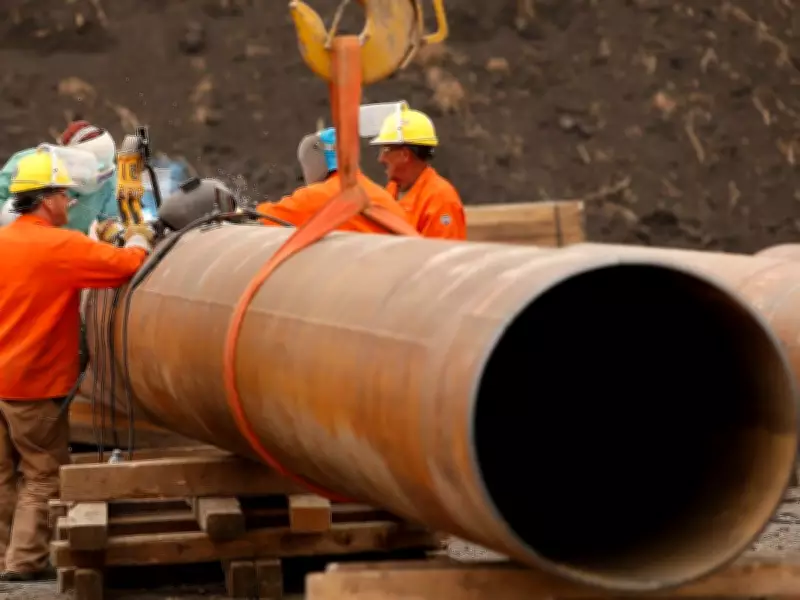 Canada Approves $4B Enbridge Pipeline Expansion in B.C.