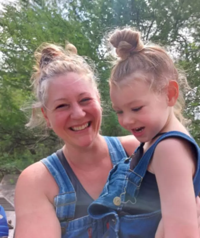 Canadian Mother and Daughter Endure Weeks in U.S. ICE Custody, Describe Trauma