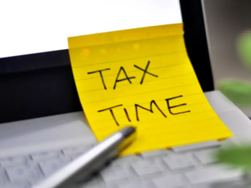 CRA Tax Instalments: Who Must Pay and How to Calculate