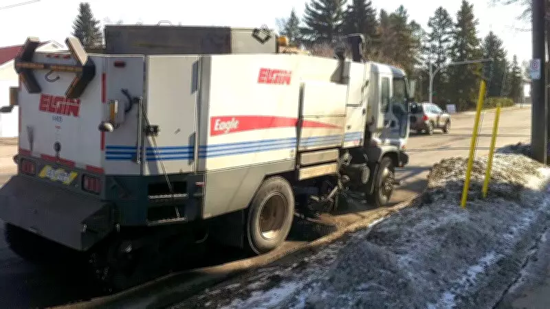 Edmonton's Annual Spring Street Sweeping Program Set to Launch Next Week