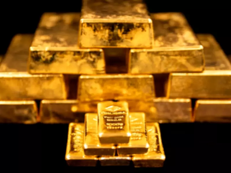 Gold Prices Surge as Iran Opens Strait of Hormuz, Easing War Tensions