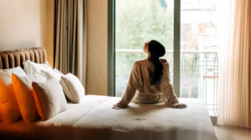 Hotel Decorative Pillows and Blankets: The Truth About Their Cleaning Frequency