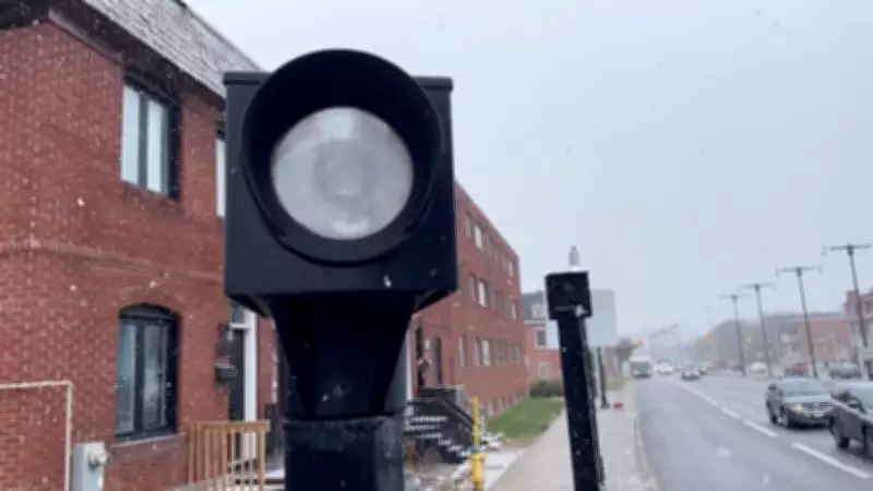 Hundreds of Drivers Caught Running Red Lights on Key Ottawa Road