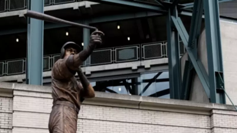 Ichiro Suzuki's Statue Unveiled with Broken Bat, Quickly Repaired in Seattle