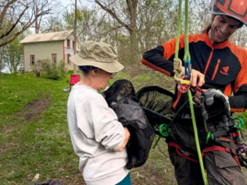 Iowa Cat Stuck in Tree for 9 Days Rescued by Minnesota Arborist