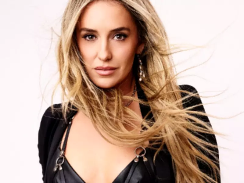 Lainey Wilson Opens Up in New Netflix Documentary 'Keepin' Country Cool'