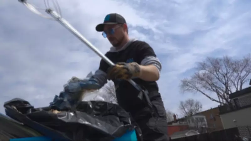 Montreal Man Walks 140 km Around Island to Collect Litter, Aims for 1,000 Tonnes
