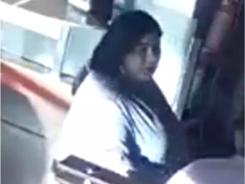 Ottawa Police Seek Public Help to Identify Distraction Theft Suspects Targeting Senior