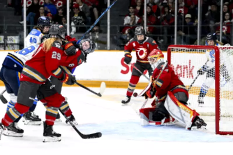 Philips' 41 saves lead Charge to 3-0 win, secure playoff spot