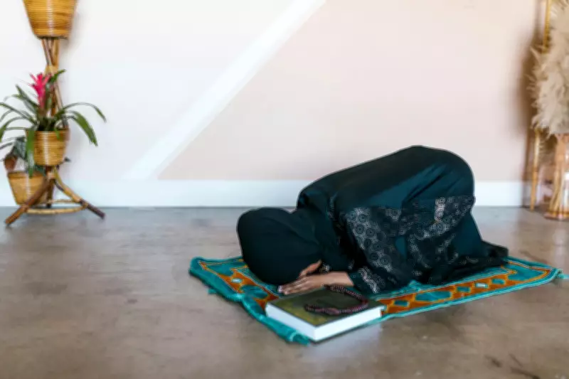 Quebec Enacts Law Prohibiting Street Prayers and Prayer Rooms in Universities and CEGEPs