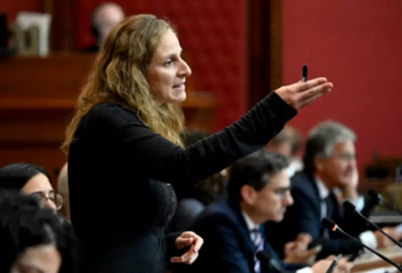 Quebec Solidaire Advocates for Enhanced Child Custody Rules in Domestic Violence Cases