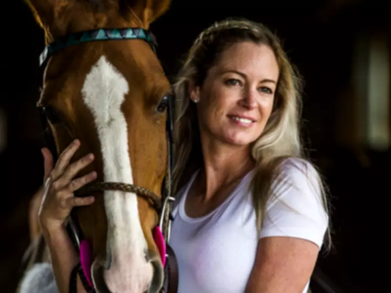 SUNshine Girl Ryan: A Glimpse into the Life of a Toronto Enthusiast