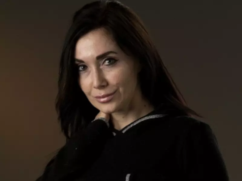 SUNshine Girl Stacey: A Profile of Toronto's 2018 Feature Model