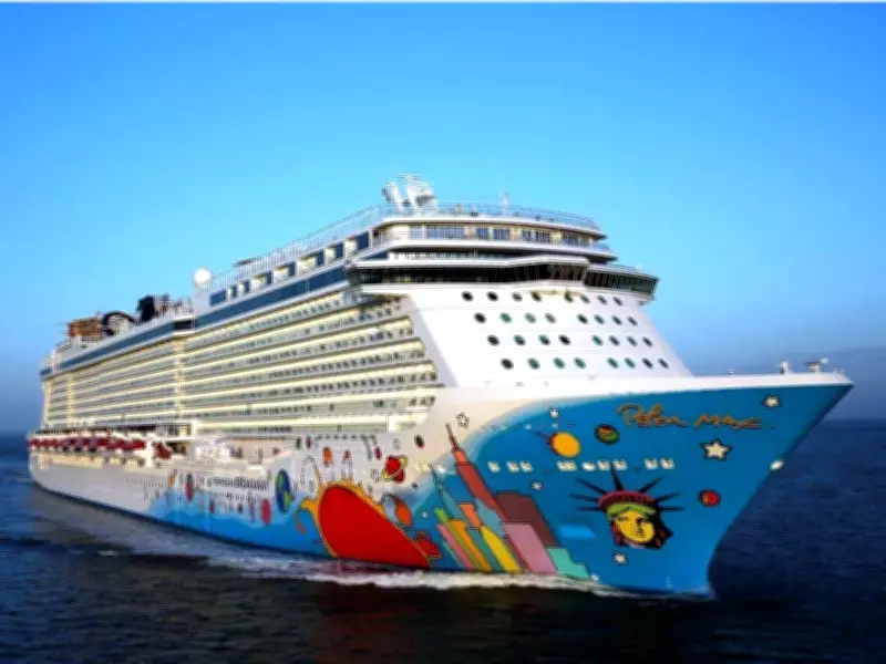 US Coast Guard Suspends Search for Norwegian Breakaway Crew Member Overboard